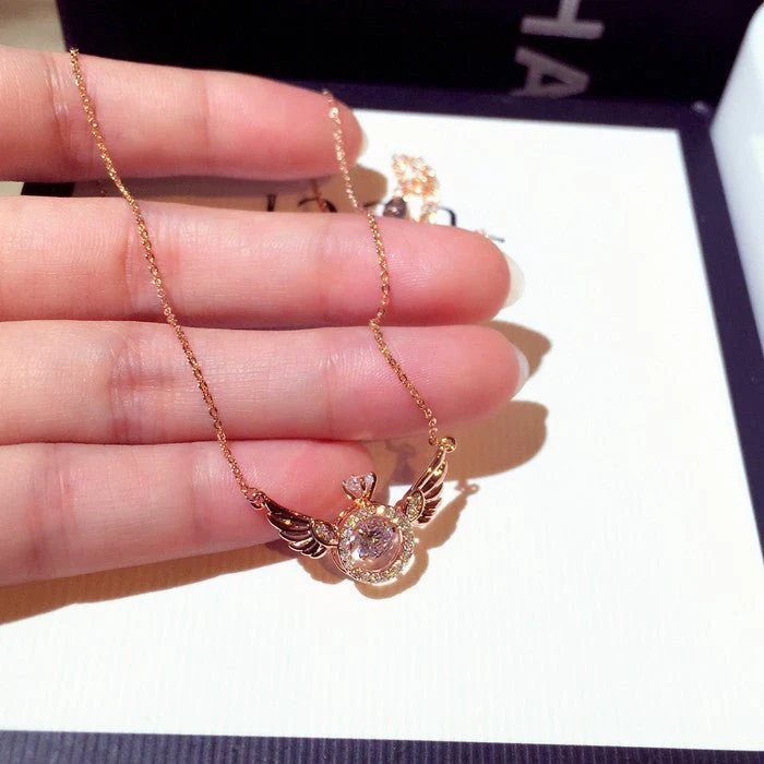 Collier Ailes d'Ange.Un éclat de lumière avec votre douceur - Image 5