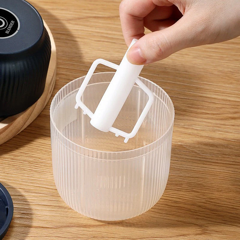 📢📢50 % de réduction !! ⏰🔪✨ 300ML Hachoir et Broyeur à Ail Électrique Sans Fil – Multifonctionnel & Portable 💪🍽️ - Image 10