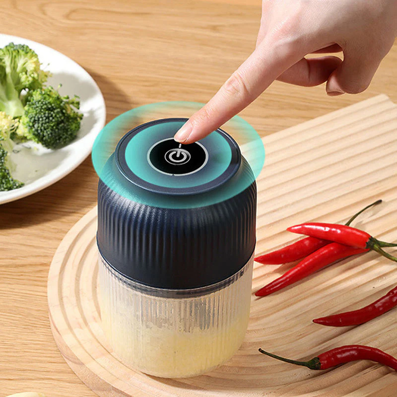 📢📢50 % de réduction !! ⏰🔪✨ 300ML Hachoir et Broyeur à Ail Électrique Sans Fil – Multifonctionnel & Portable 💪🍽️ - Image 7