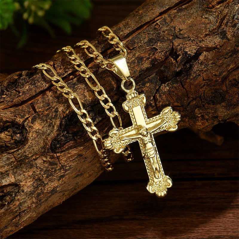 ✝️ 60% DE RÉDUCTION ! ✨ Collier Crucifix en Or – Motif INRI Détaillé, Chaîne Figaro Ajustable & Finition Éclatante 💛 - Image 8