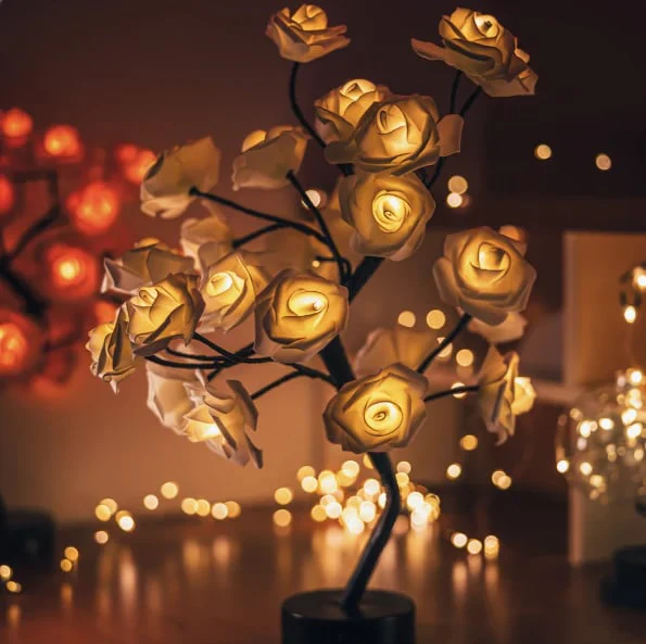📢📢50 % de réduction !! ⏰🌹✨Veilleuse arbre avec motif fleur de rose, lampe de table alimentée par USB - Image 6
