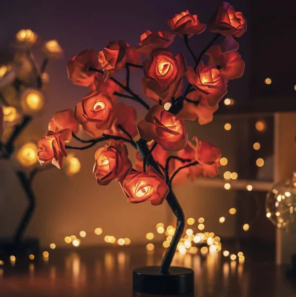 📢📢50 % de réduction !! ⏰🌹✨Veilleuse arbre avec motif fleur de rose, lampe de table alimentée par USB - Image 8