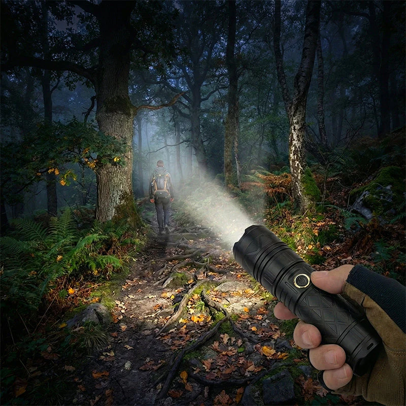 📢📢50 % de réduction !! ⏰Lampe Torche LED P50 Rechargeable avec Zoom Réglable - Image 8
