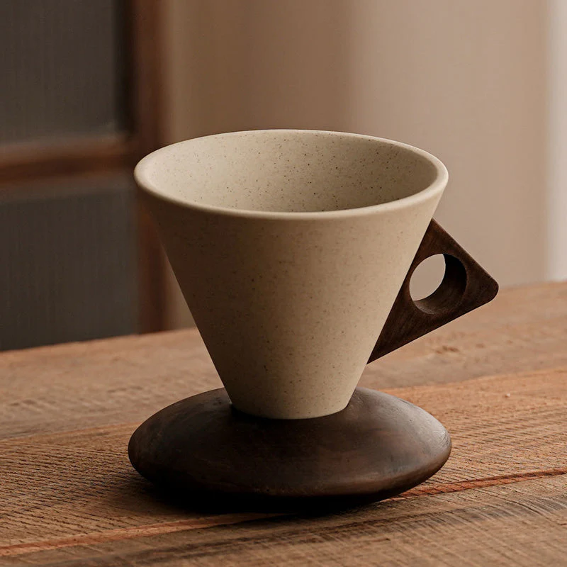 Tasse à café vintage avec anse en bois et soucoupe - Image 10