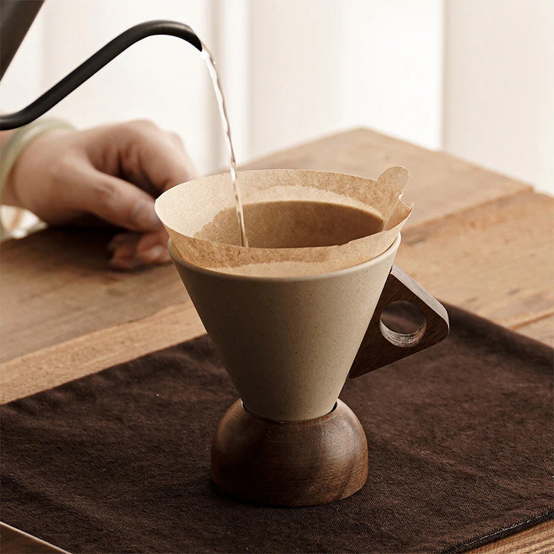 Tasse à café vintage avec anse en bois et soucoupe - Image 4