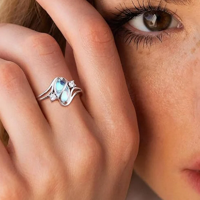 đąđą50 % de rĂ©duction !! â° Bague gĂ©omĂ©trique ovale en pierre de lune avec accents de zirconia â Mystique, Ă©tincelante et Ă©lĂ©gance intemporelle ! đâš - Image 2